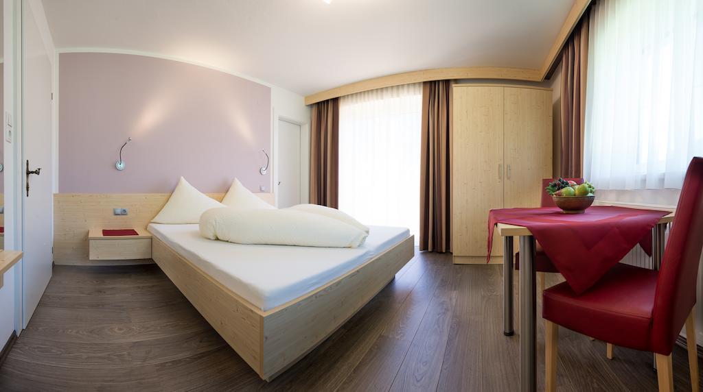 Pension Roasthof Neustift im Stubaital Zewnętrze zdjęcie